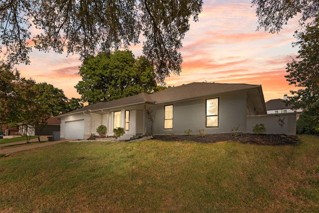 5813 Yacht Club Drive, Rockwall, TX 75032