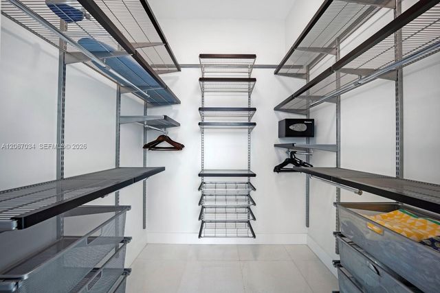 950 Brickell Bay Drive 4600, Miami, FL 33131