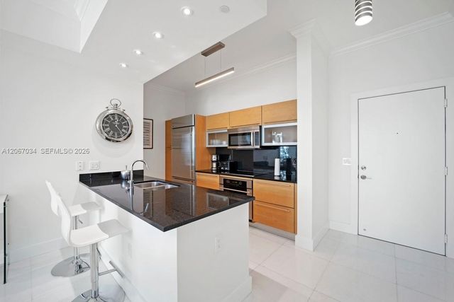 950 Brickell Bay Drive 4600, Miami, FL 33131