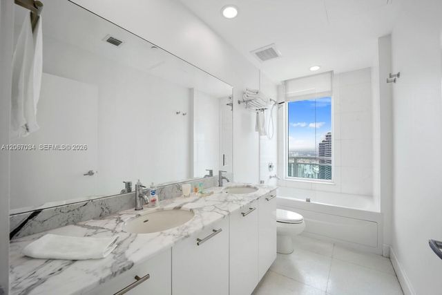 950 Brickell Bay Drive 4600, Miami, FL 33131