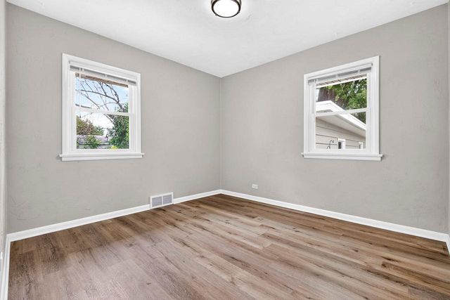 1028 TYLER AVENUE, Oshkosh, WI 54902