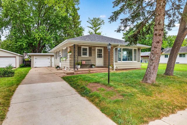 1028 TYLER AVENUE, Oshkosh, WI 54902