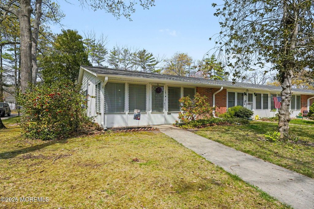 167A Huntington Drive, Lakewood, NJ 08701