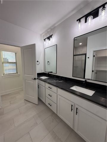 88 W Gilpin Street, Farmington, AR 72730