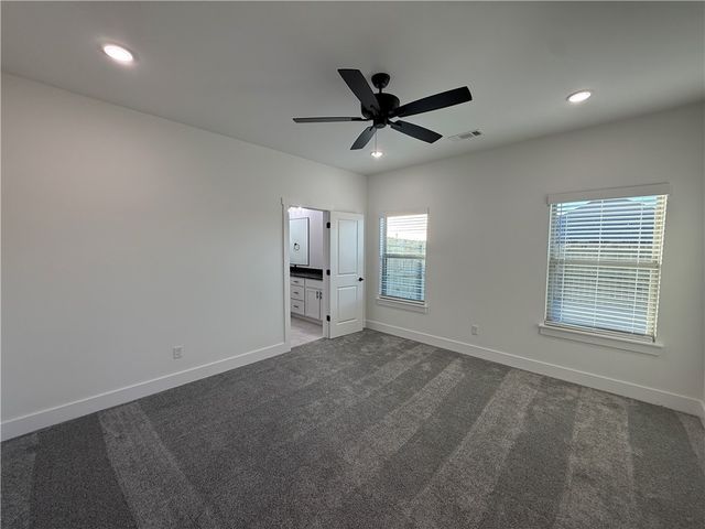 88 W Gilpin Street, Farmington, AR 72730