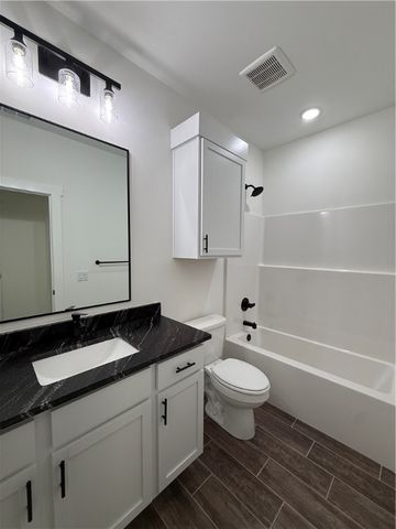 88 W Gilpin Street, Farmington, AR 72730