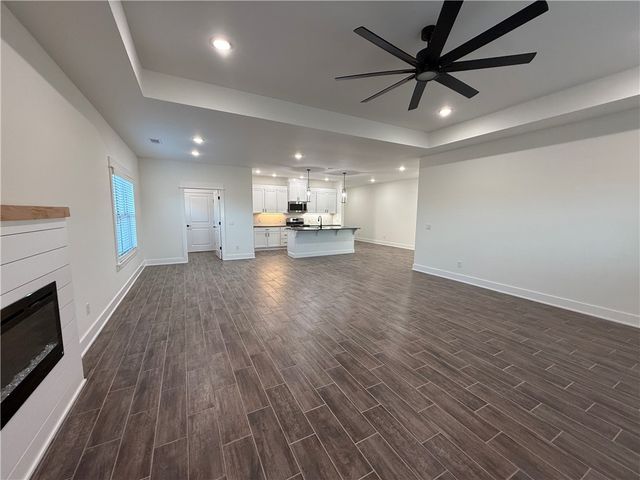 88 W Gilpin Street, Farmington, AR 72730