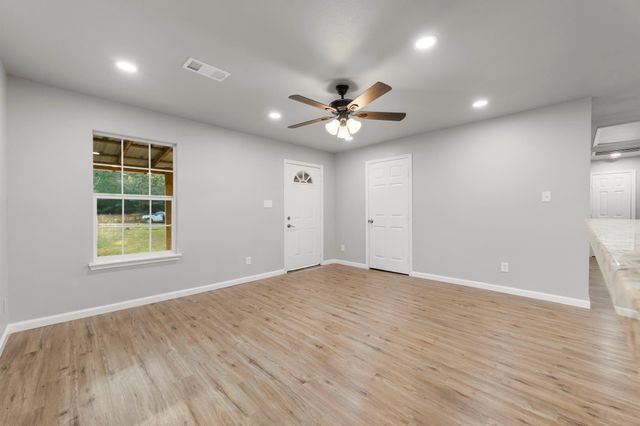 15627 Holly Drive, Montgomery, TX 77356