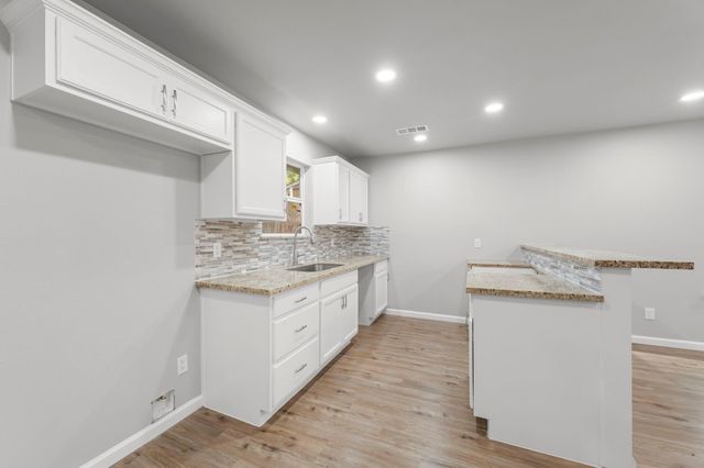 15627 Holly Drive, Montgomery, TX 77356