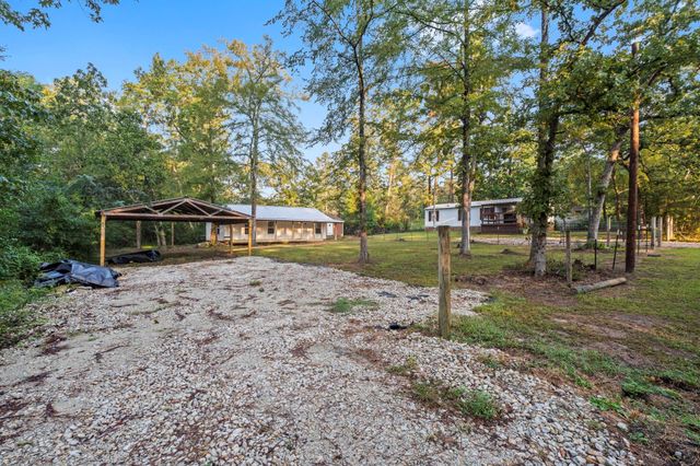 15627 Holly Drive, Montgomery, TX 77356