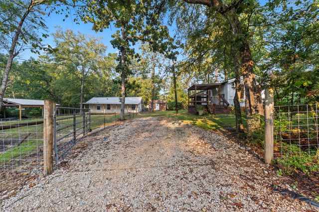 15627 Holly Drive, Montgomery, TX 77356