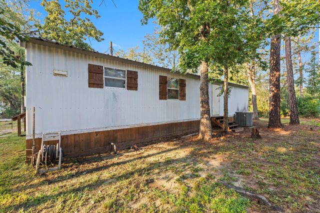 15627 Holly Drive, Montgomery, TX 77356