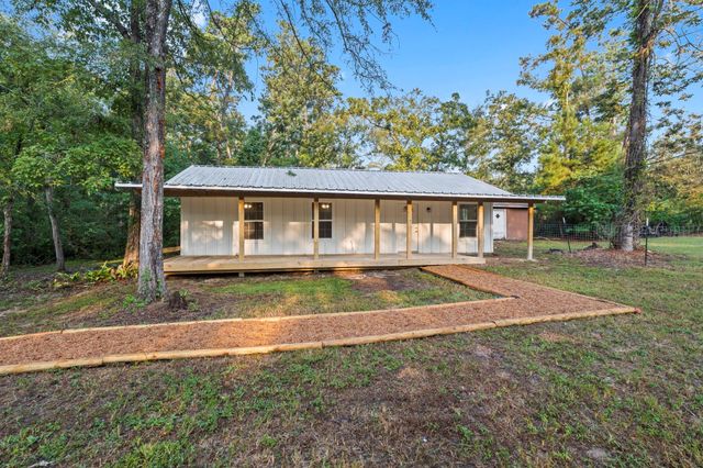 15627 Holly Drive, Montgomery, TX 77356