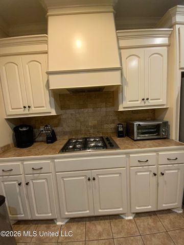 785 Creston Drive, Byram, MS 39272