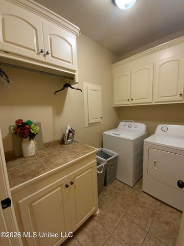 785 Creston Drive, Byram, MS 39272