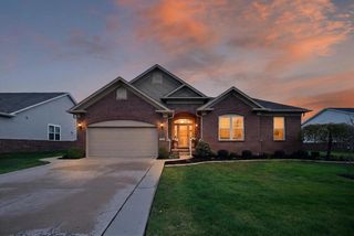 27118 Walloon Way, Brownstown, MI 48134