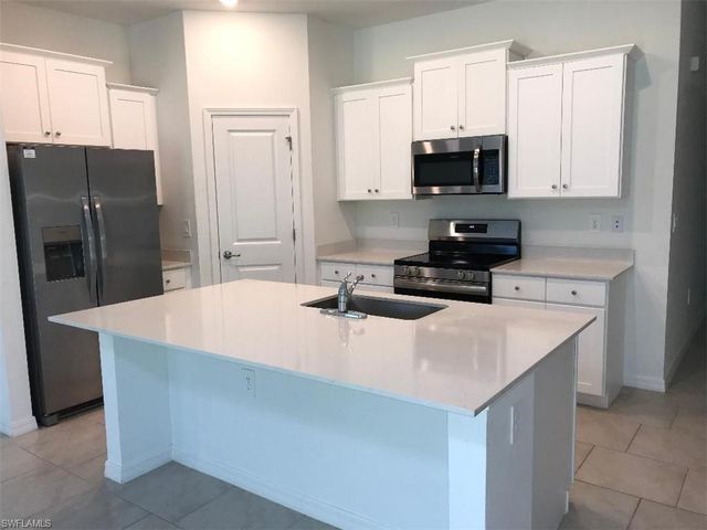 2131 NE 34th TER, Cape Coral, FL 33909