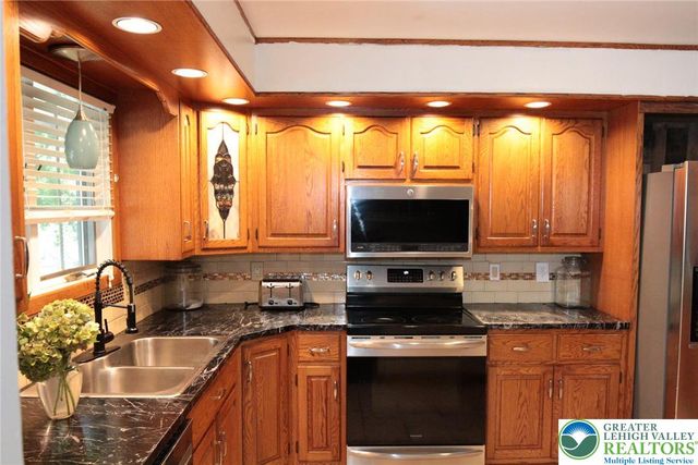 4468 Thebes Turn, Whitehall Twp, PA 18052