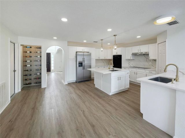 2109 AITKIN LOOP, Leesburg, FL 34748