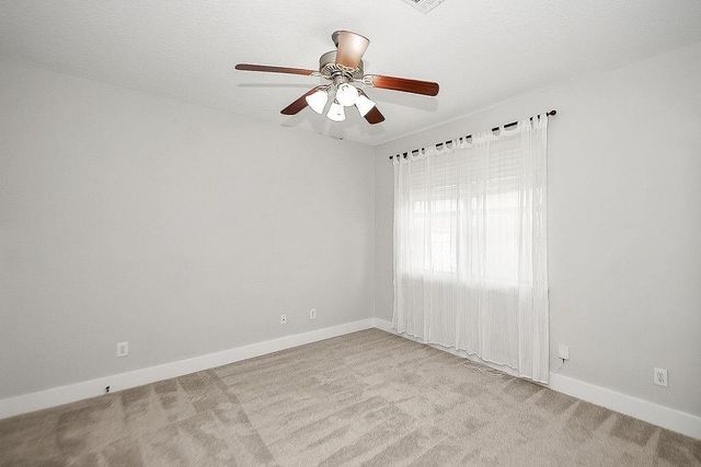 1121 W 17th Street B, Houston, TX 77008