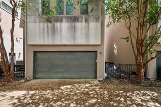 1121 W 17th Street B, Houston, TX 77008
