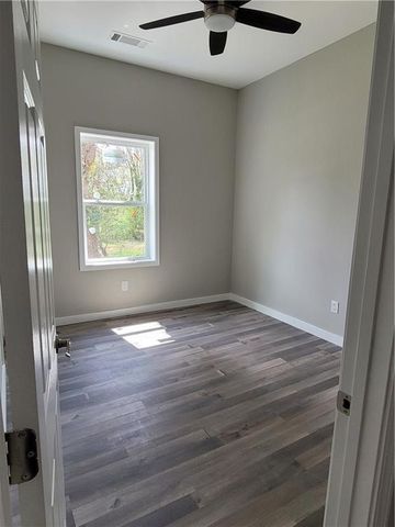 530 James P Brawley, Atlanta, GA 30318