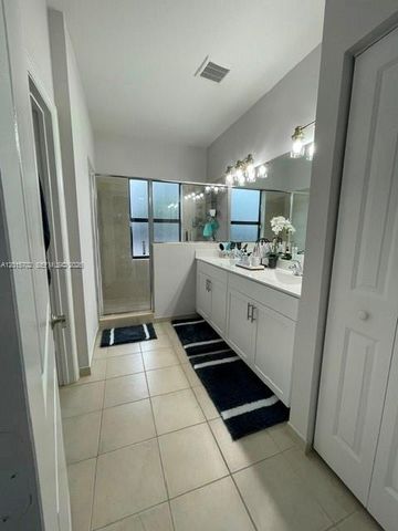 21480 SW 132nd Ct, Miami, FL 33177