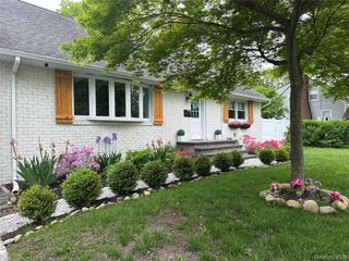 186 Lake Avenue, Saint James, NY 11780