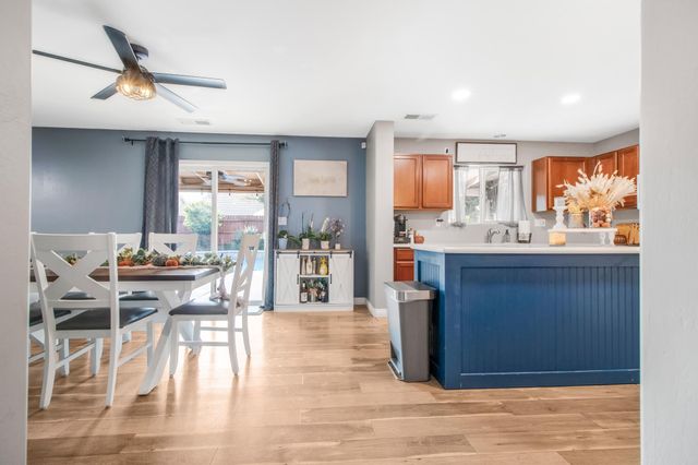 4715 W Elkhorn Avenue, Visalia, CA 93277