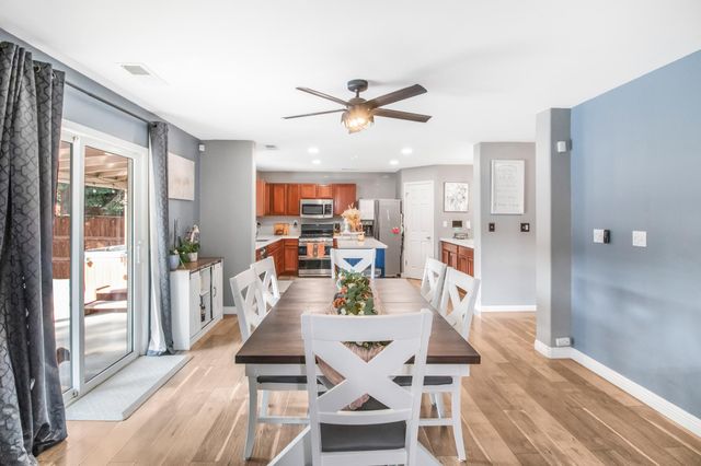 4715 W Elkhorn Avenue, Visalia, CA 93277