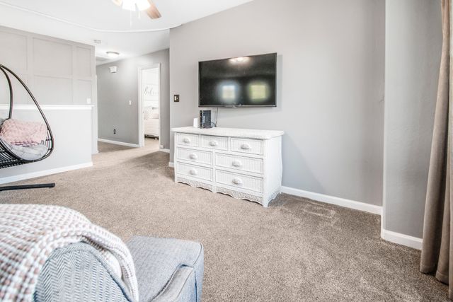 4715 W Elkhorn Avenue, Visalia, CA 93277