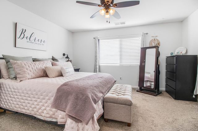 4715 W Elkhorn Avenue, Visalia, CA 93277