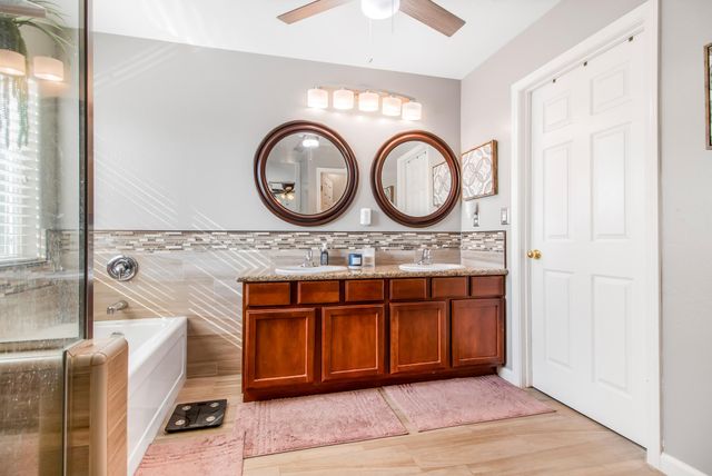 4715 W Elkhorn Avenue, Visalia, CA 93277