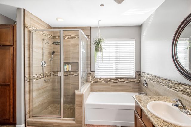 4715 W Elkhorn Avenue, Visalia, CA 93277