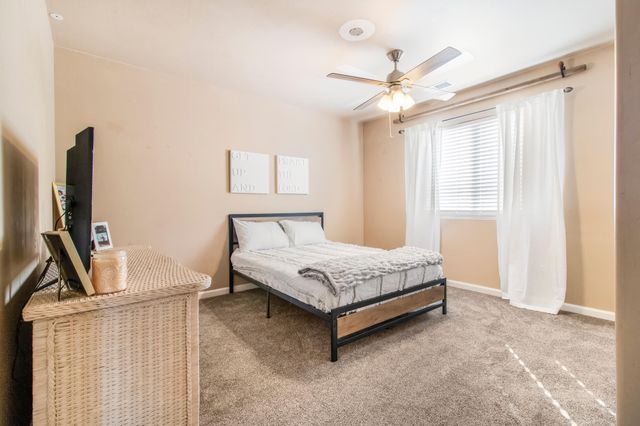 4715 W Elkhorn Avenue, Visalia, CA 93277