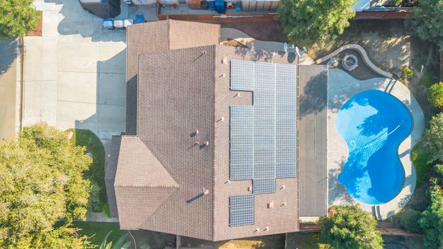 4715 W Elkhorn Avenue, Visalia, CA 93277