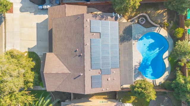 4715 W Elkhorn Avenue, Visalia, CA 93277