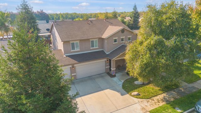4715 W Elkhorn Avenue, Visalia, CA 93277