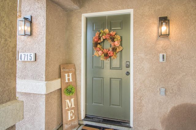 4715 W Elkhorn Avenue, Visalia, CA 93277