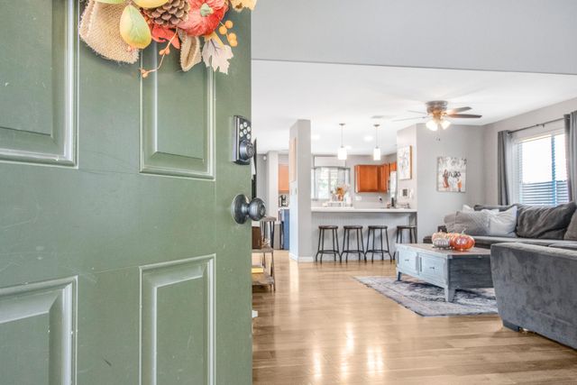 4715 W Elkhorn Avenue, Visalia, CA 93277