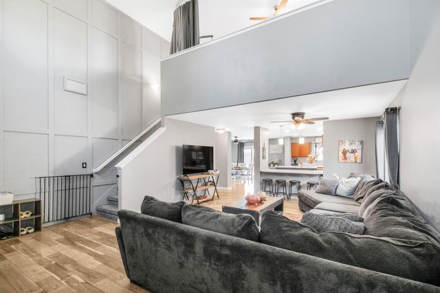 4715 W Elkhorn Avenue, Visalia, CA 93277