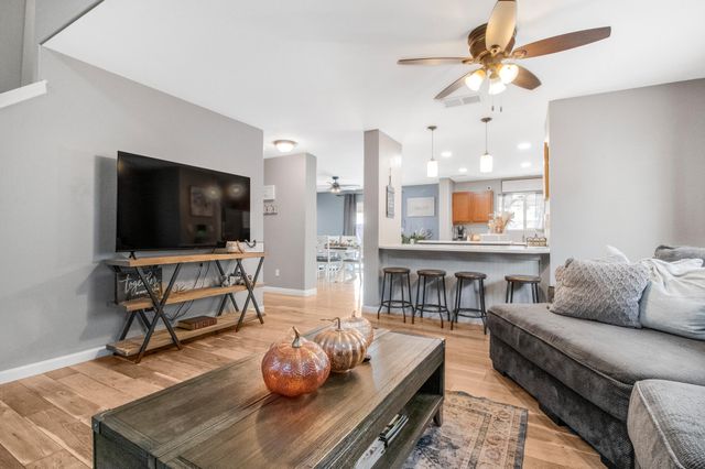 4715 W Elkhorn Avenue, Visalia, CA 93277