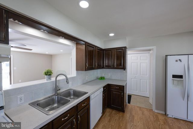 726 W MADISON AVE, Magnolia, NJ 08049