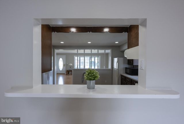 726 W MADISON AVE, Magnolia, NJ 08049