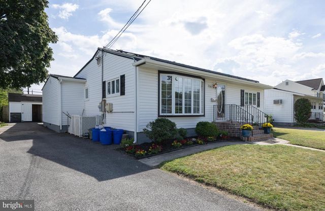 726 W MADISON AVE, Magnolia, NJ 08049