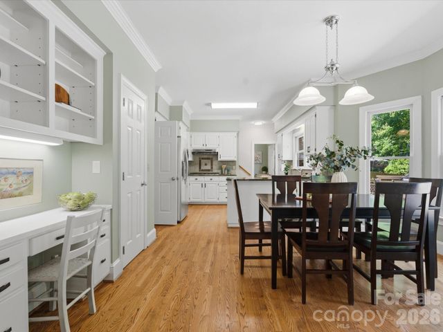 10507 Hollybrook Drive, Charlotte, NC 28277