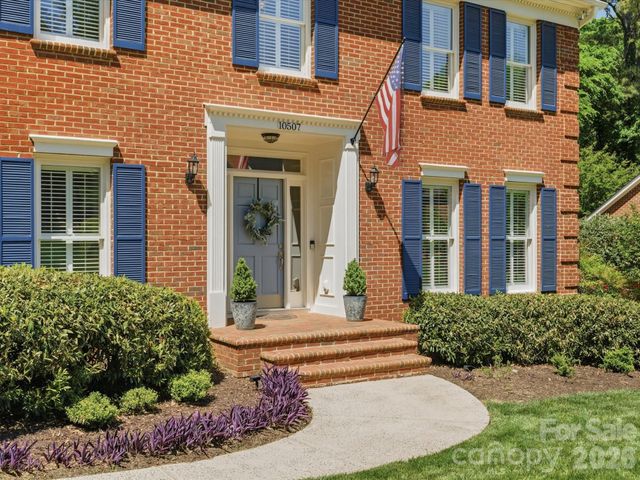 10507 Hollybrook Drive, Charlotte, NC 28277