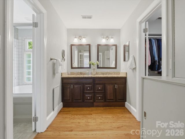 10507 Hollybrook Drive, Charlotte, NC 28277