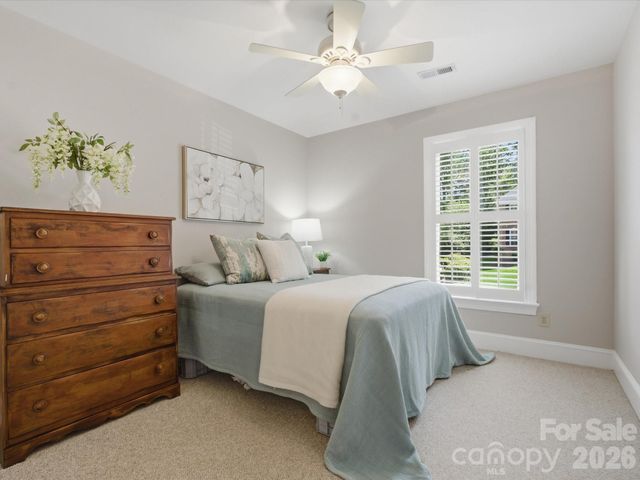10507 Hollybrook Drive, Charlotte, NC 28277
