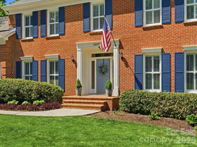 10507 Hollybrook Drive, Charlotte, NC 28277